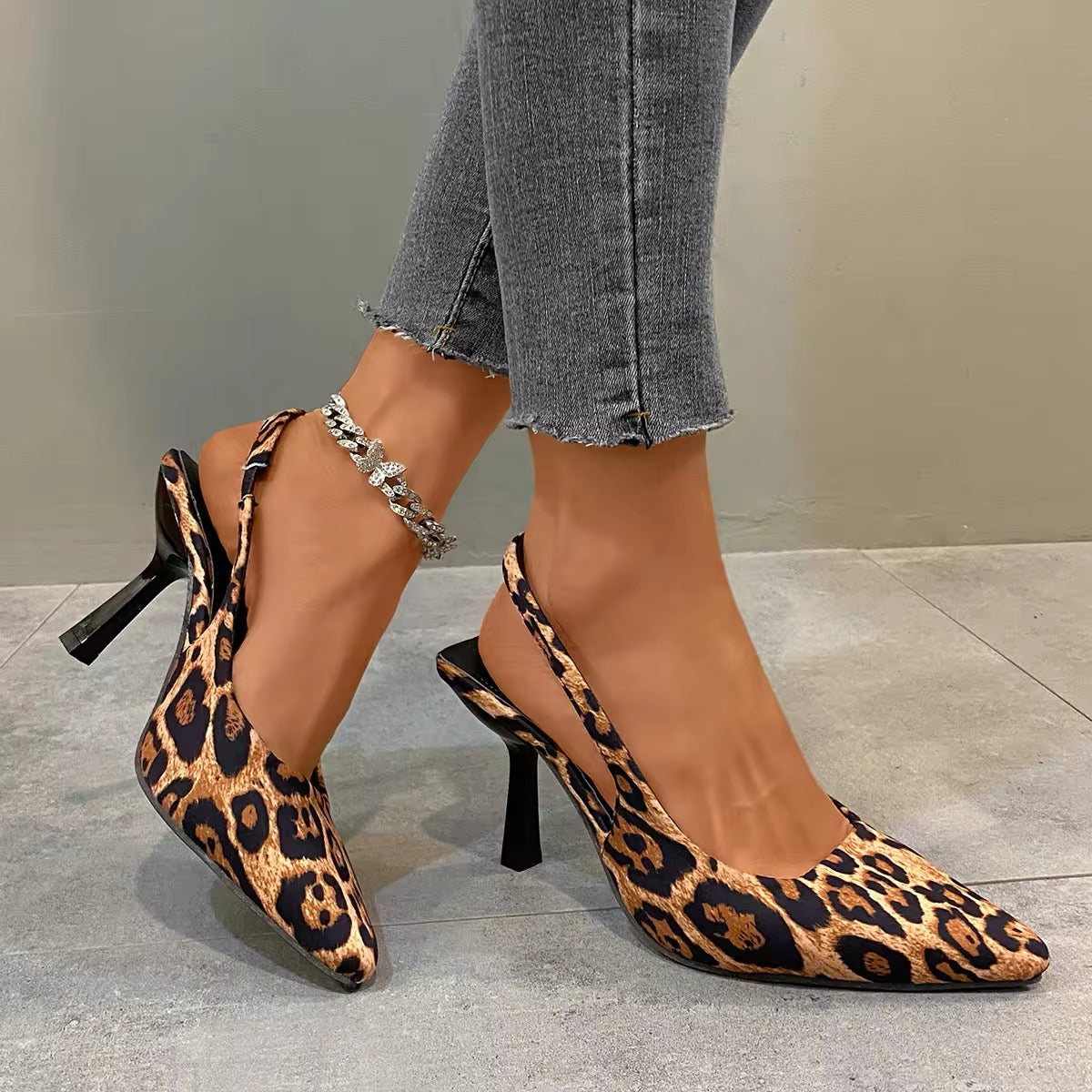 Leo Pumps